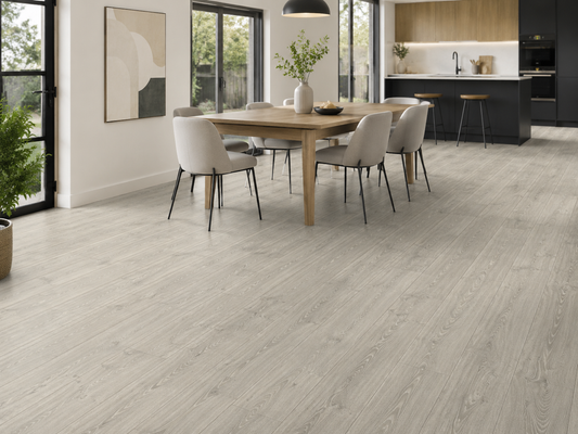 Light grey Oak 12mm Laminate