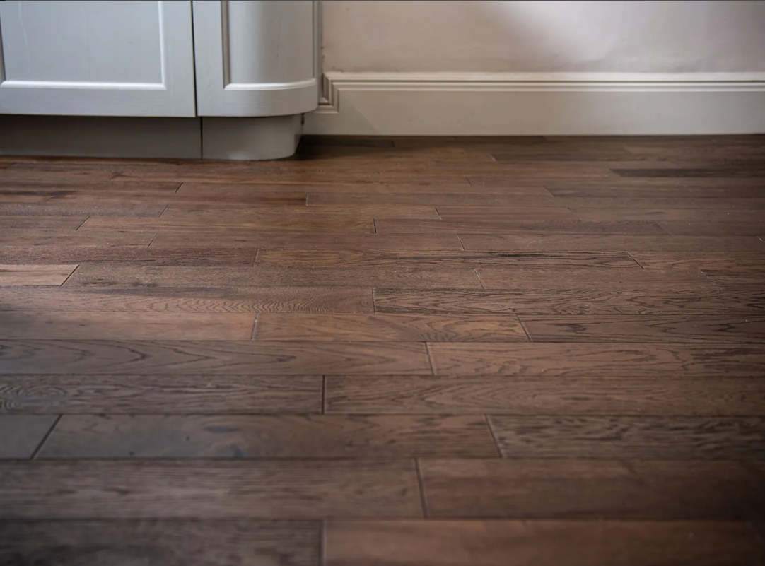 Richmond 125mm Black Washed Brushed & Lacquered Straight Engineered