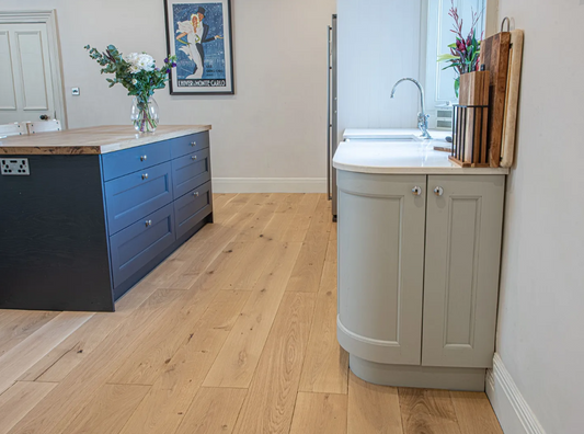 Knightsbridge 190mm Brushed Invisible & Oiled Straight Engineered