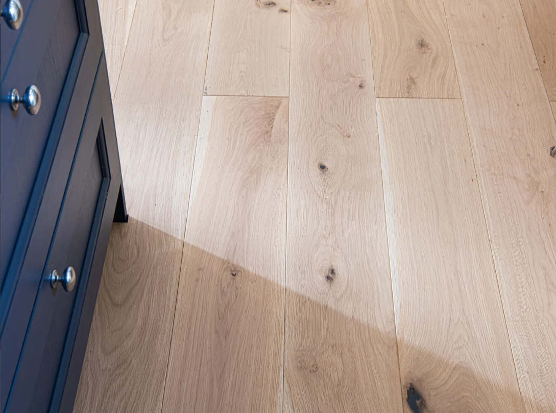 Knightsbridge 190mm Brushed Invisible & Oiled Straight Engineered