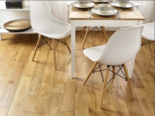 Richmond 125mm Golden Brushed & Lacquered Straight Engineered