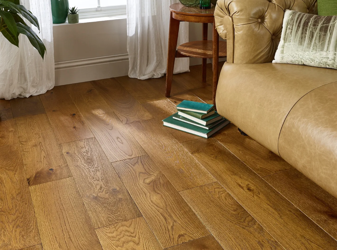 Richmond 190mm Golden Brushed & Lacquered Straight Engineered