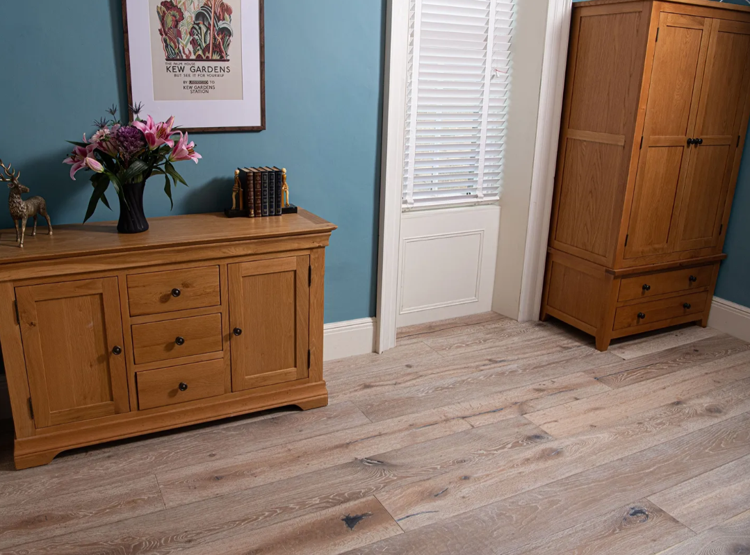 Wandsworth 220mm Grey Distressed Hardwax Oiled Straight Engineered