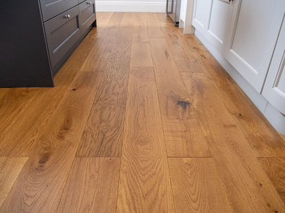 Knightsbridge 190mm Golden Handscraped Lacquered Straight Engineered