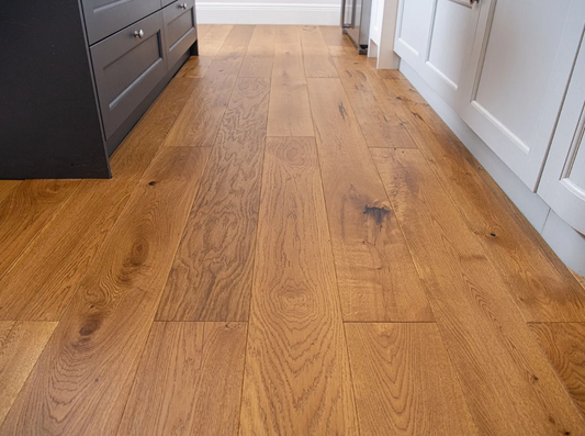 Knightsbridge 190mm Golden Handscraped Lacquered Straight Engineered